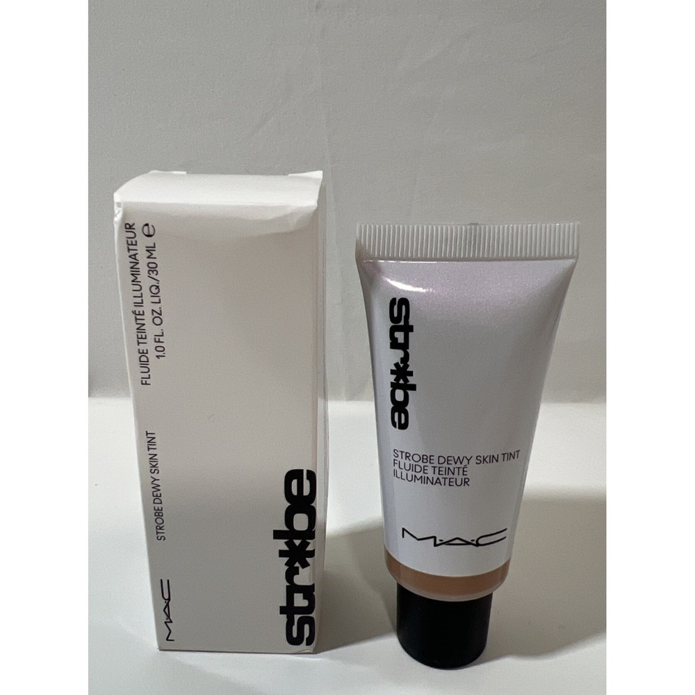 Mac Strobe Dewy Skin Tint Illuminateur~ MEDIUM 3  1.0 fl oz/ 30‎ ml